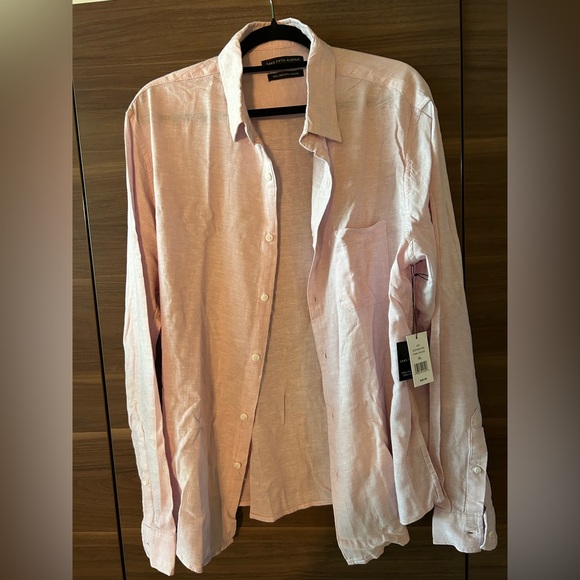 Saks Fifth Avenue Other - Men's Classic Pink Button-Up Shirt NWT